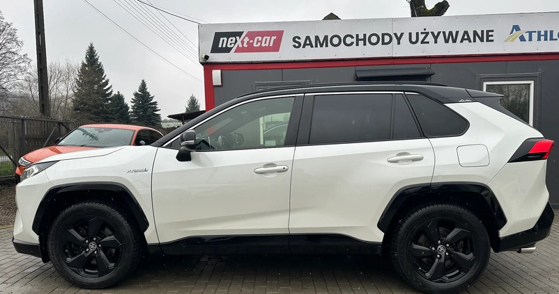 Toyota RAV4 cena 139900 przebieg: 121510, rok produkcji 2019 z Tuchola małe 742